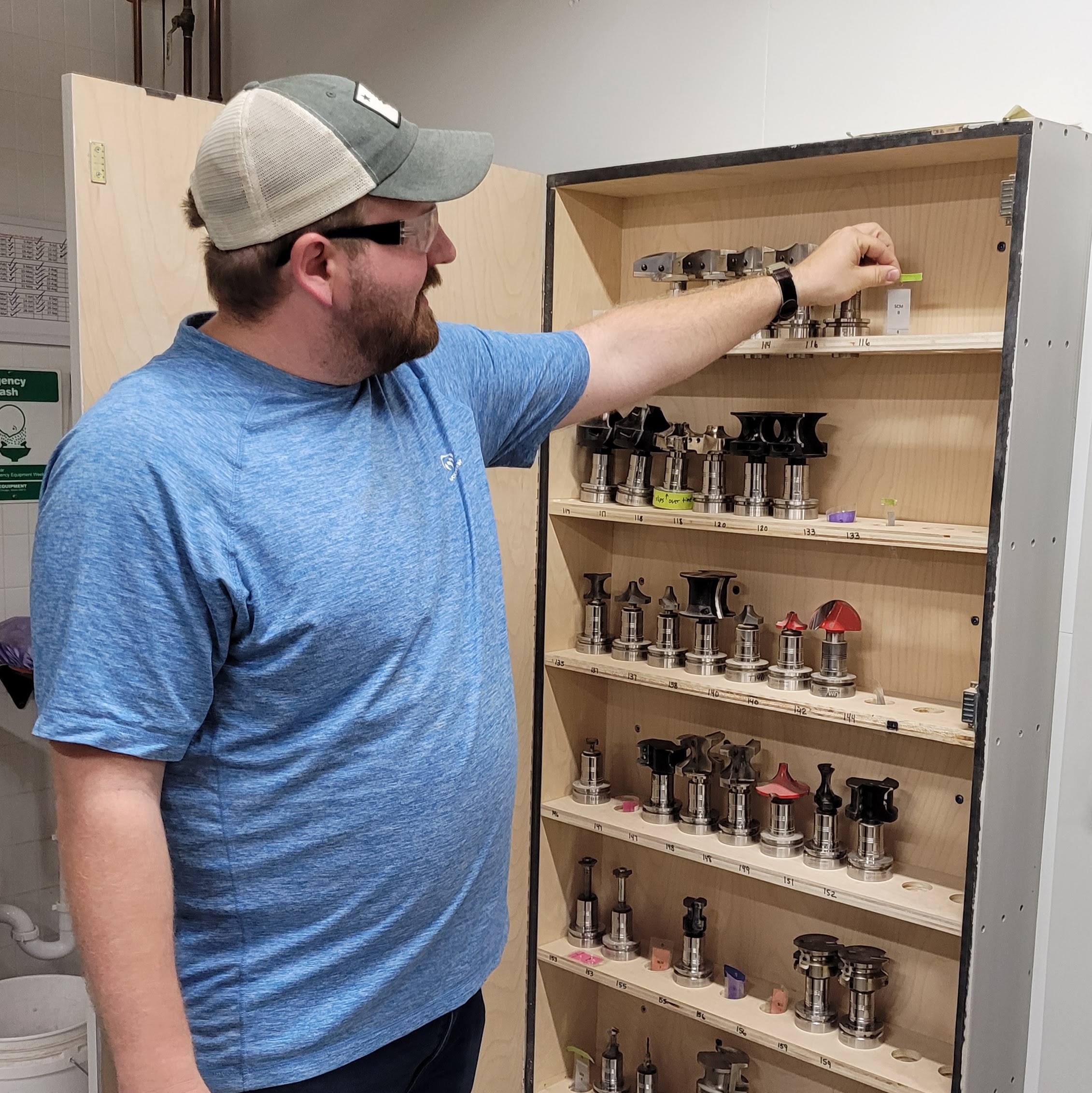 Demonstrating a centralized tool cabinet